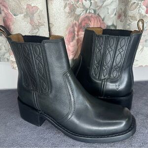 FRYE CAMPUS PLATFORM CHELSEA WOMEN BOOTIE BLACK LEATHER SIZE 7.5